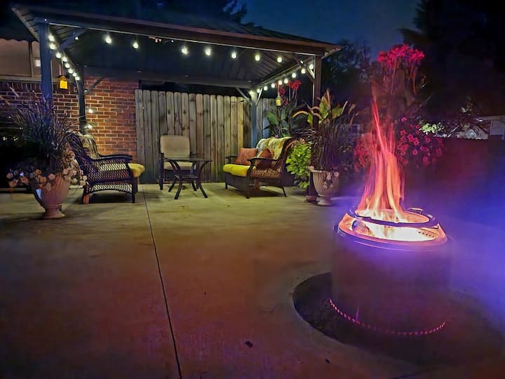 Oct specials renovated, spacious, loaded, firepit