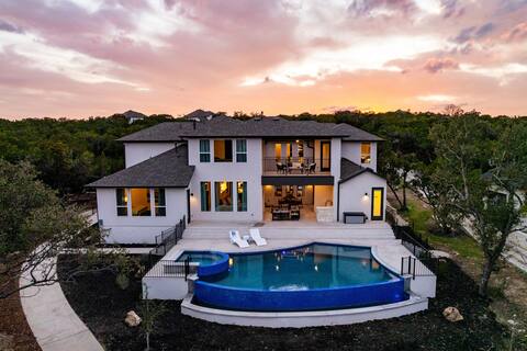 *New* | Pool | Lakefront | 5 Bedrooms - WalkerVR