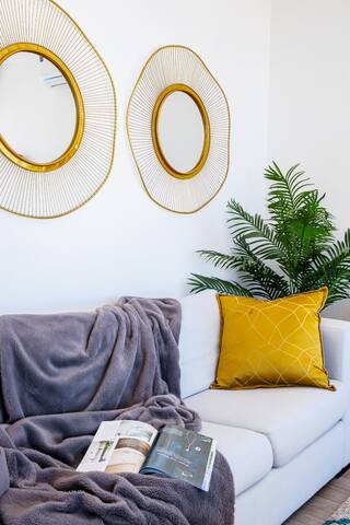 Beautiful Holiday Apartment with Beach View Modoco gallery image 5