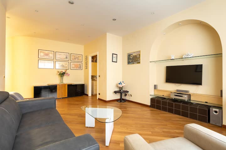 Family Elegant Apartment By Wonderful Italy - Bologna