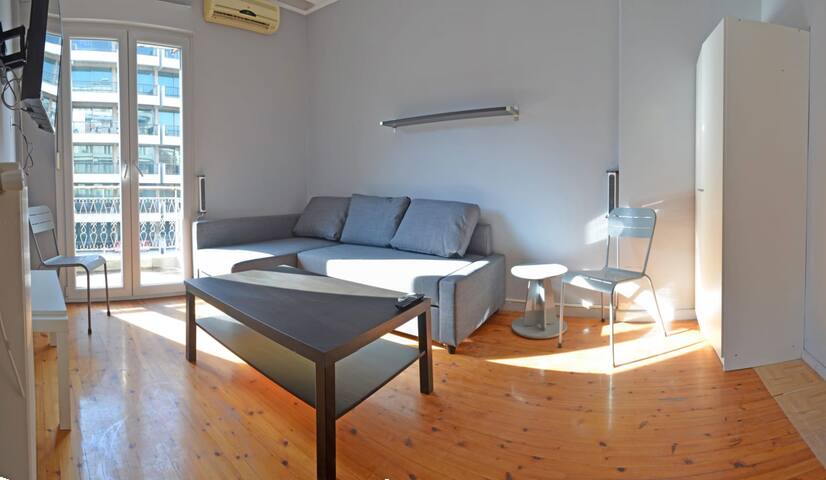 Egnatia Central Spacious 3 Bd Apt in Thessaloniki