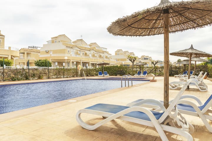 Magnifique Bungalow Avec Piscine - Torrevieja