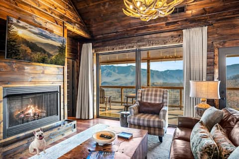 Camp: Dog-Friendly•MtnView•HotTub•Luxury•2KingStes