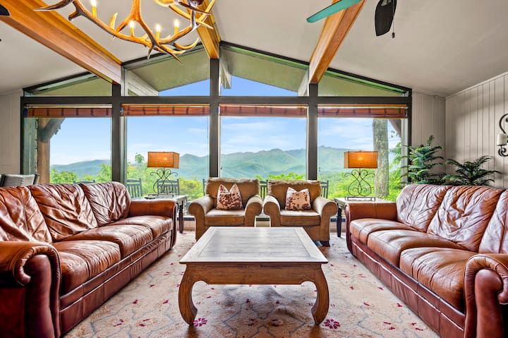 Best View | Pool Table | Hot Tub | 3 King, 3 Queen - Gatlinburg, TN