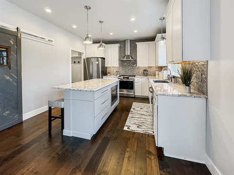 Executive 3BR | Minutes to Madison