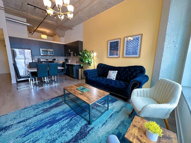 McCormick 3BR/2BA Retreat | Chicago Group Getaway