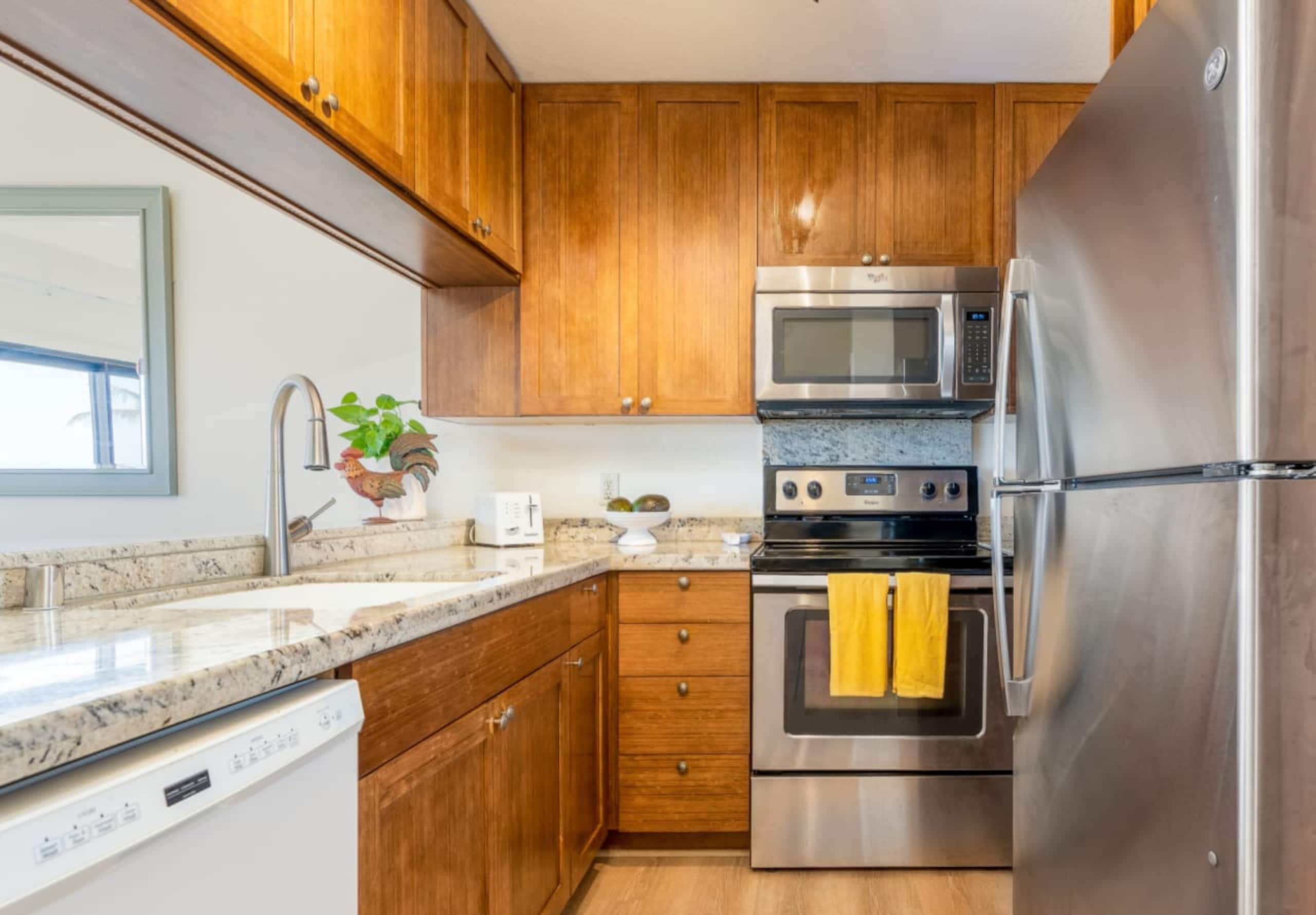 Condo in Lihue · ★4.86 · 1 bedroom · 1 bed · 1 bath - Image 14