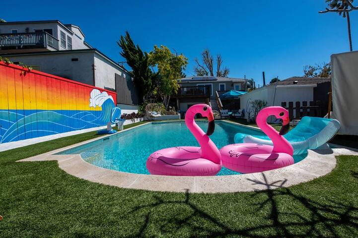 Stunning Paradise Villa: Pool–Game Room–WOW! gallery image 3