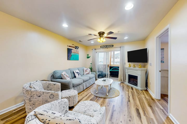 2br Water-view 2nd-floor Condo Near Beach W/pool - Rehoboth Beach