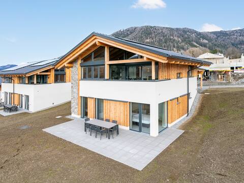 Lovely ski in-ski out lodge with sauna