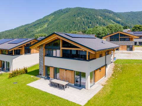 Lovely ski in-ski out lodge with sauna
