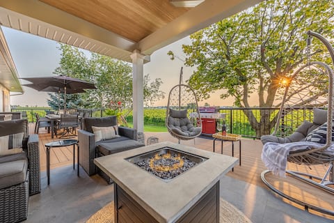 Vineyard Sunset House | Views | Hot Tub | Sauna