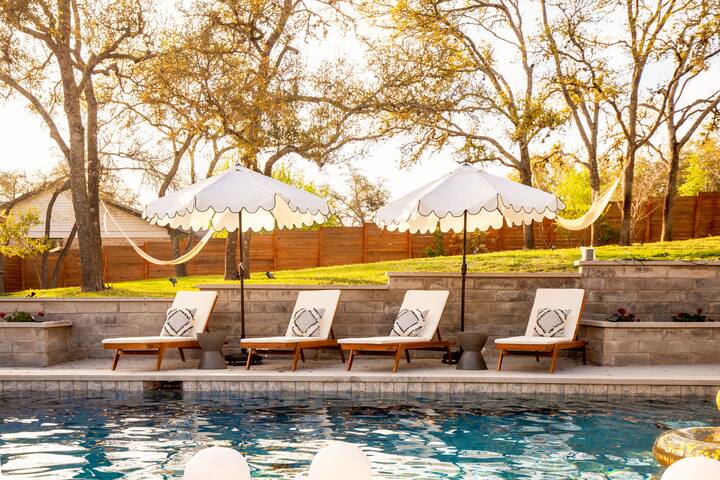 Sleeps 16+ Oasis*Estate w/ Pool • Hot Tub • Movie gallery image 3