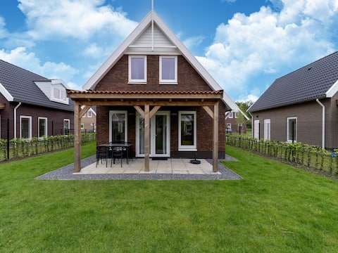 Holiday Home in South Holland by Stompaarde Plas