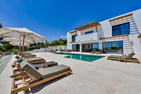 Luxury Villa - by Almarina Villas