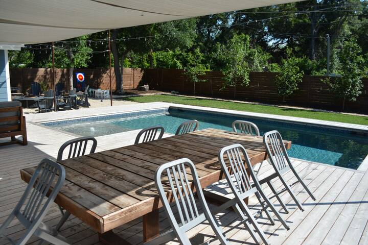 Urban Oasis – Pool Walk to Restaurants, Downtown gallery image 2