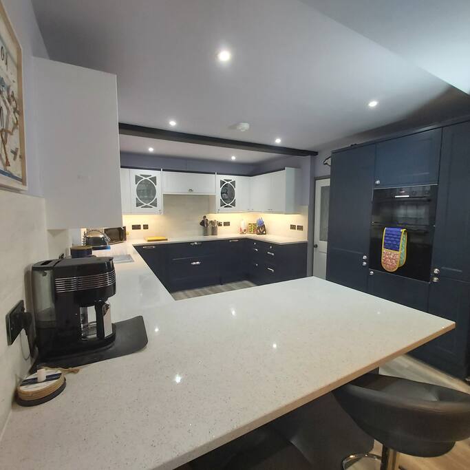 Popular Airbnb listing: Jersey Cottage - Charming Coastal Getaway in Cowes