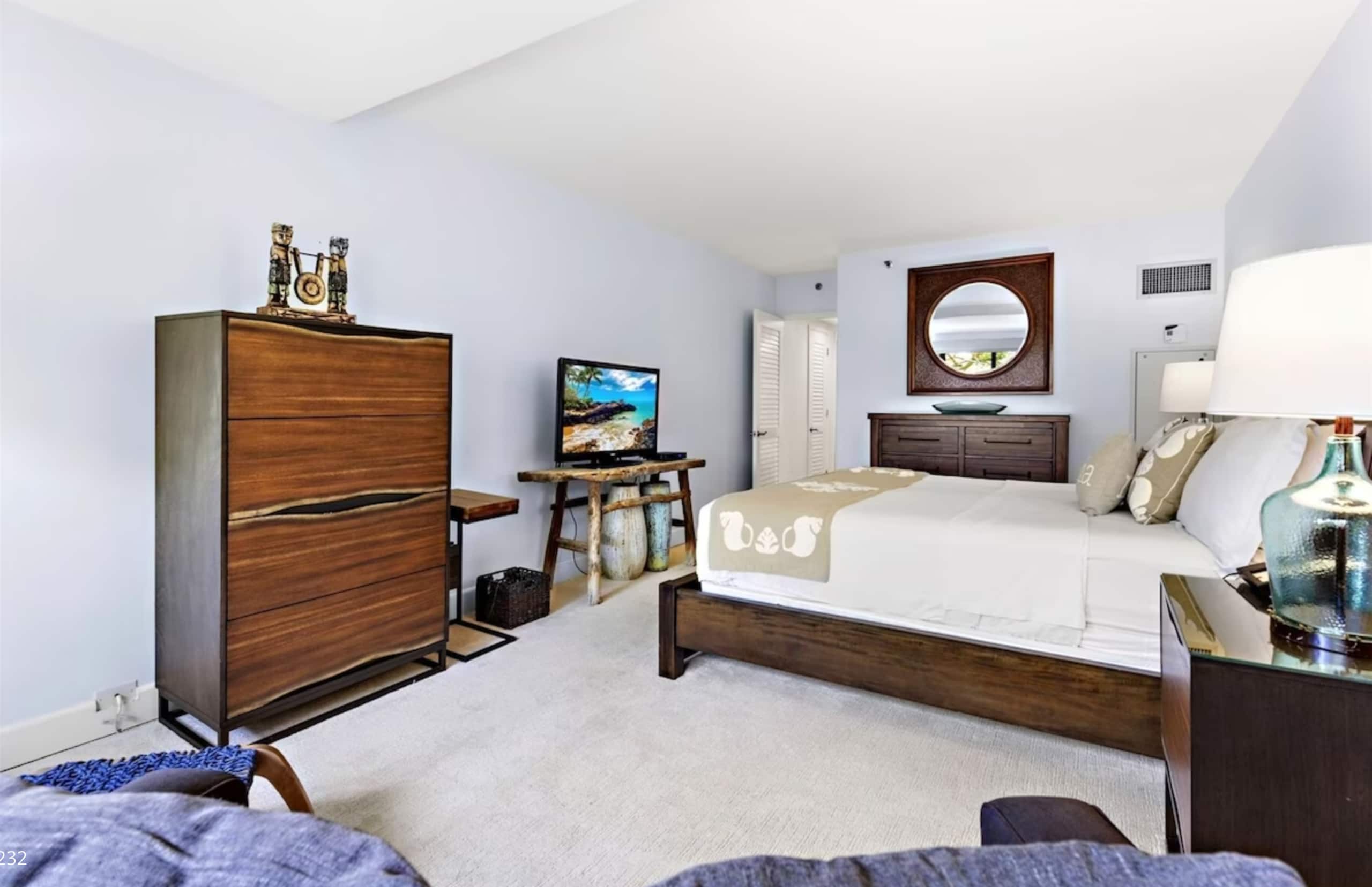 Condo in Lahaina · ★4.92 · 2 bedrooms · 3 beds · 2 baths - Image 15