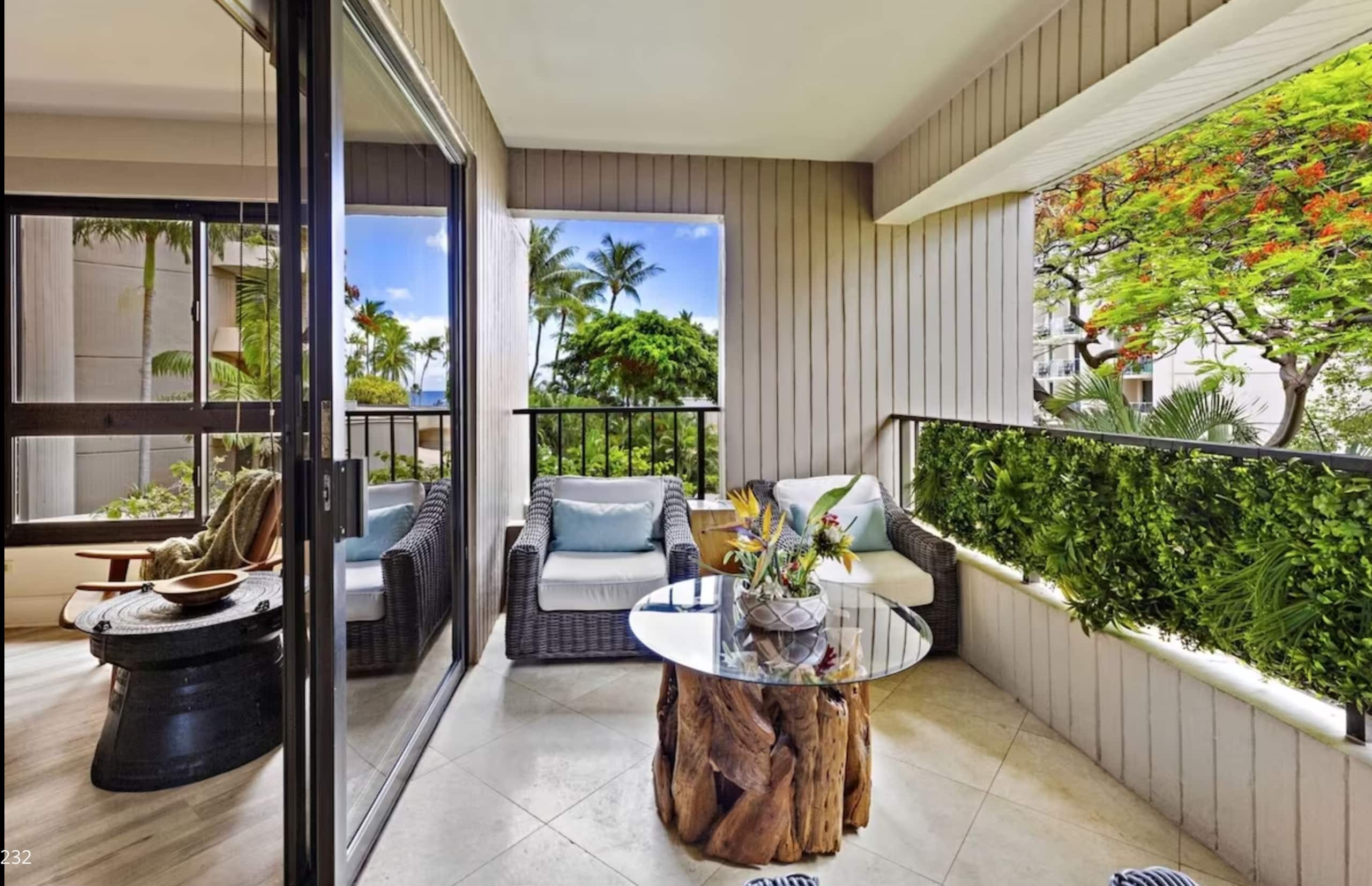 Condo in Lahaina · ★4.92 · 2 bedrooms · 3 beds · 2 baths - Image 30