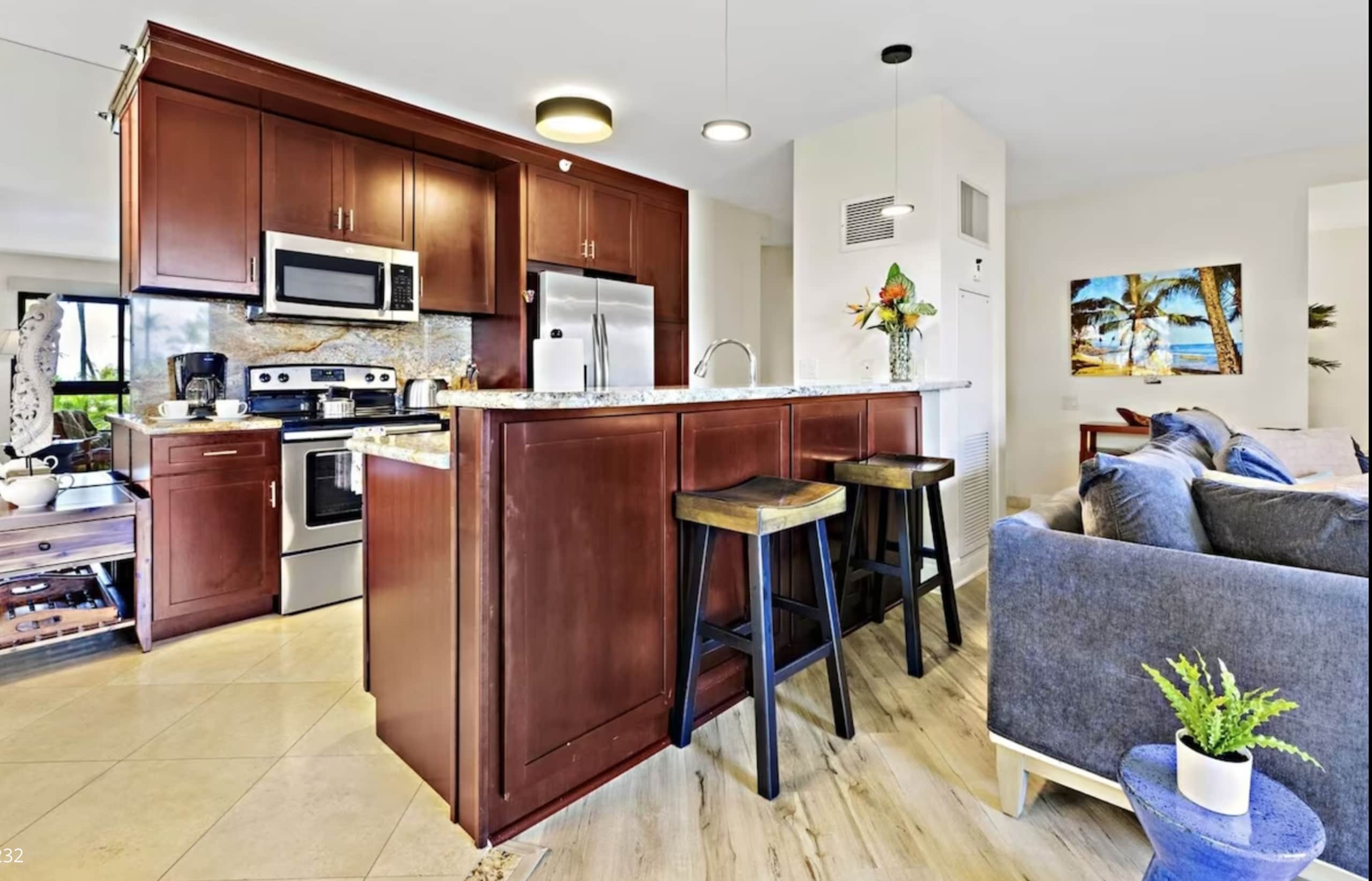 Condo in Lahaina · ★4.92 · 2 bedrooms · 3 beds · 2 baths - Image 10