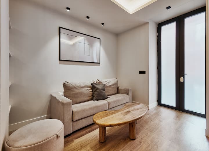 Gran Via X 3br 3bh - Madrid