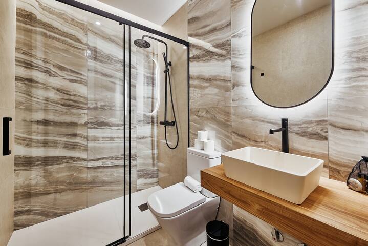 Gran Via X 3BR 3BH gallery image 5