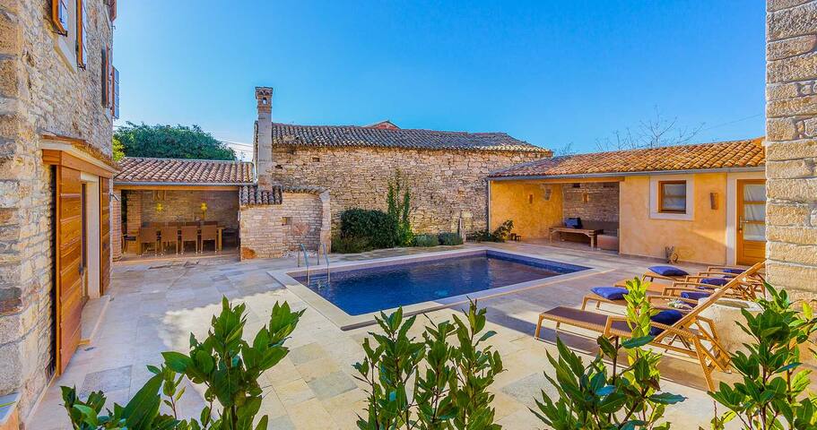 Kompas Villas managed Airbnb listing 3