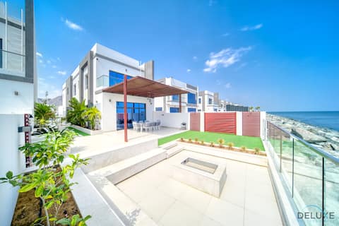Unbeatable Price, Perfect for Groups w/ Sea Views