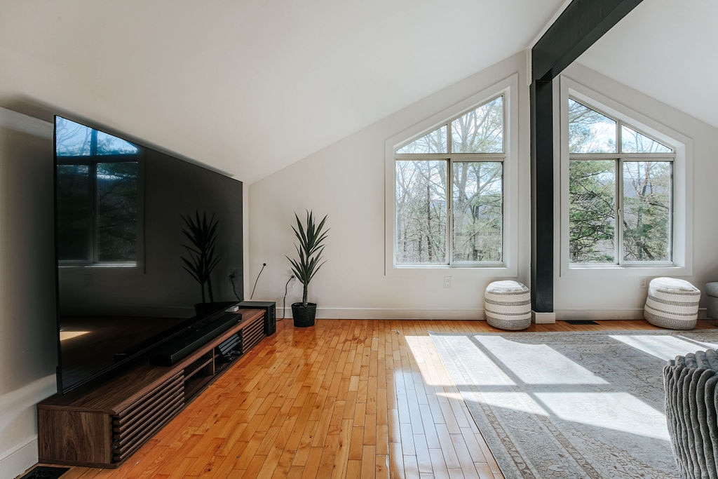 Ridgeview: Yoga by day, movies by night. Epic viewing on the 85" screen w/Bose sound.