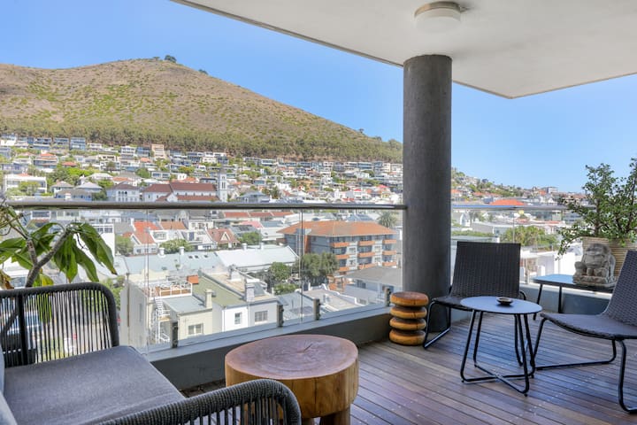 Designer Top Floor Hideaway No Load Shedding gallery image 3