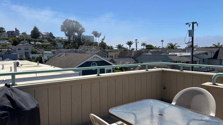 Ocean View Home – Rooftop Deck & Pet-Friendly gallery image 5