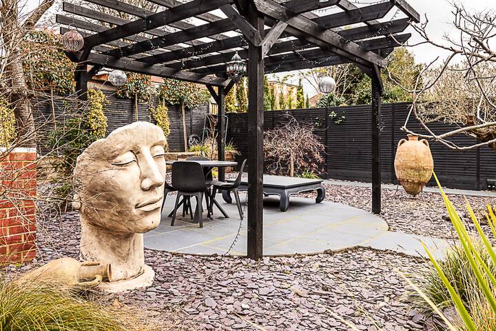 Stunning 5 Bed House in Willesden Green! gallery image 2