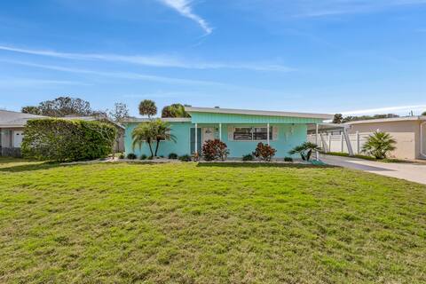 Steps to Beach | Heated Pool | Trailer Parking