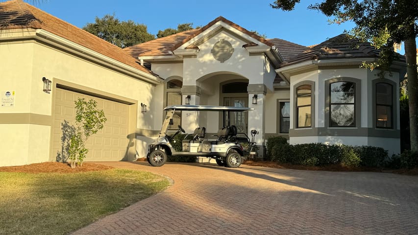 Gulf Tide Vacation Rentals managed Airbnb listing 1