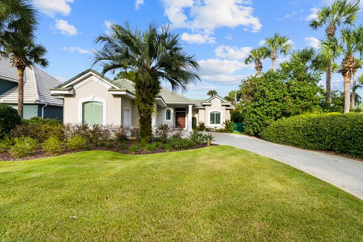 Gulf Tide Vacation Rentals managed Airbnb listing 3