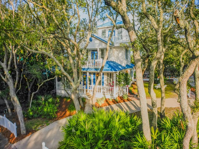 Gulf Tide Vacation Rentals managed Airbnb listing 2