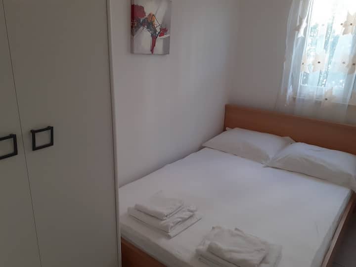 Spálňa 2, plocha: 7 m²