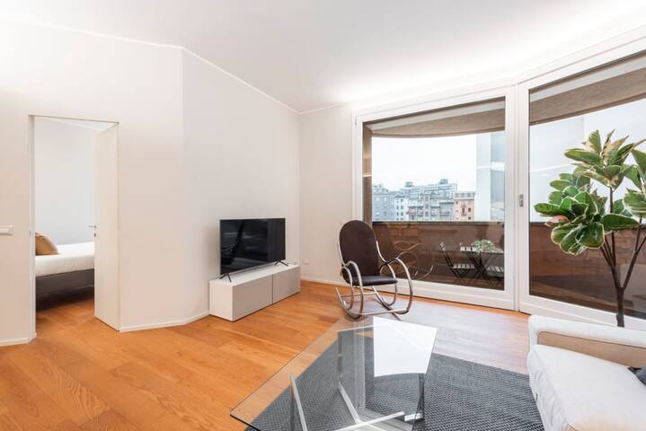 Sweett | Luxury Velasca IX gallery image 2