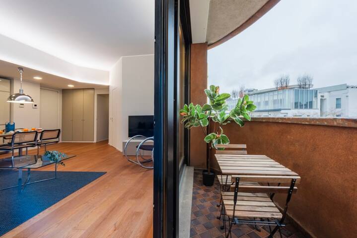 Sweett | Luxury Velasca IX gallery image 3