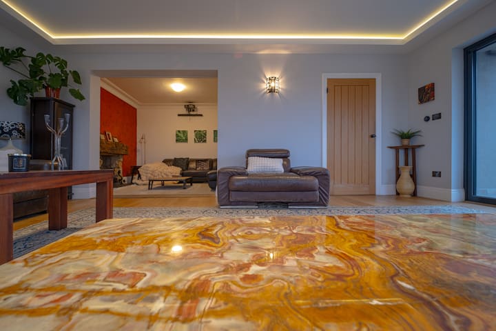 The Ridge London: Luxury Designer Villa with spa gallery image 4