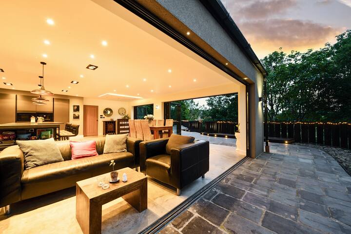 The Ridge London: Luxury Designer Villa with spa gallery image 5