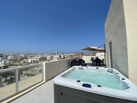 Dolce Pieta' : Penthouse with Jacuzzi