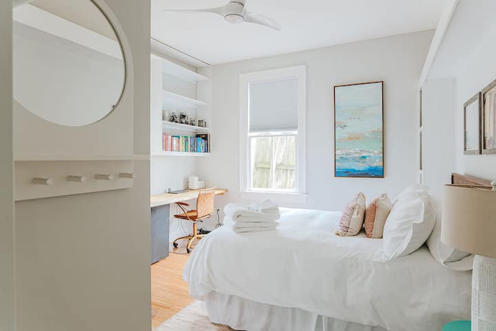 Hilltop Hideaway-maison-salle De Bain Privée - ストーントン, VA