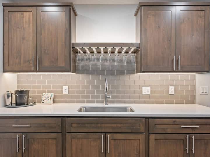 NEW|Indoor Sports|Theatre|Hot Tub|Events Welcome