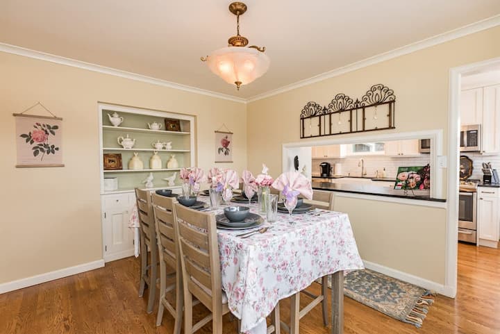 Urban Retreat: Family & Dog Friendly Make Memories - Sequim, WA