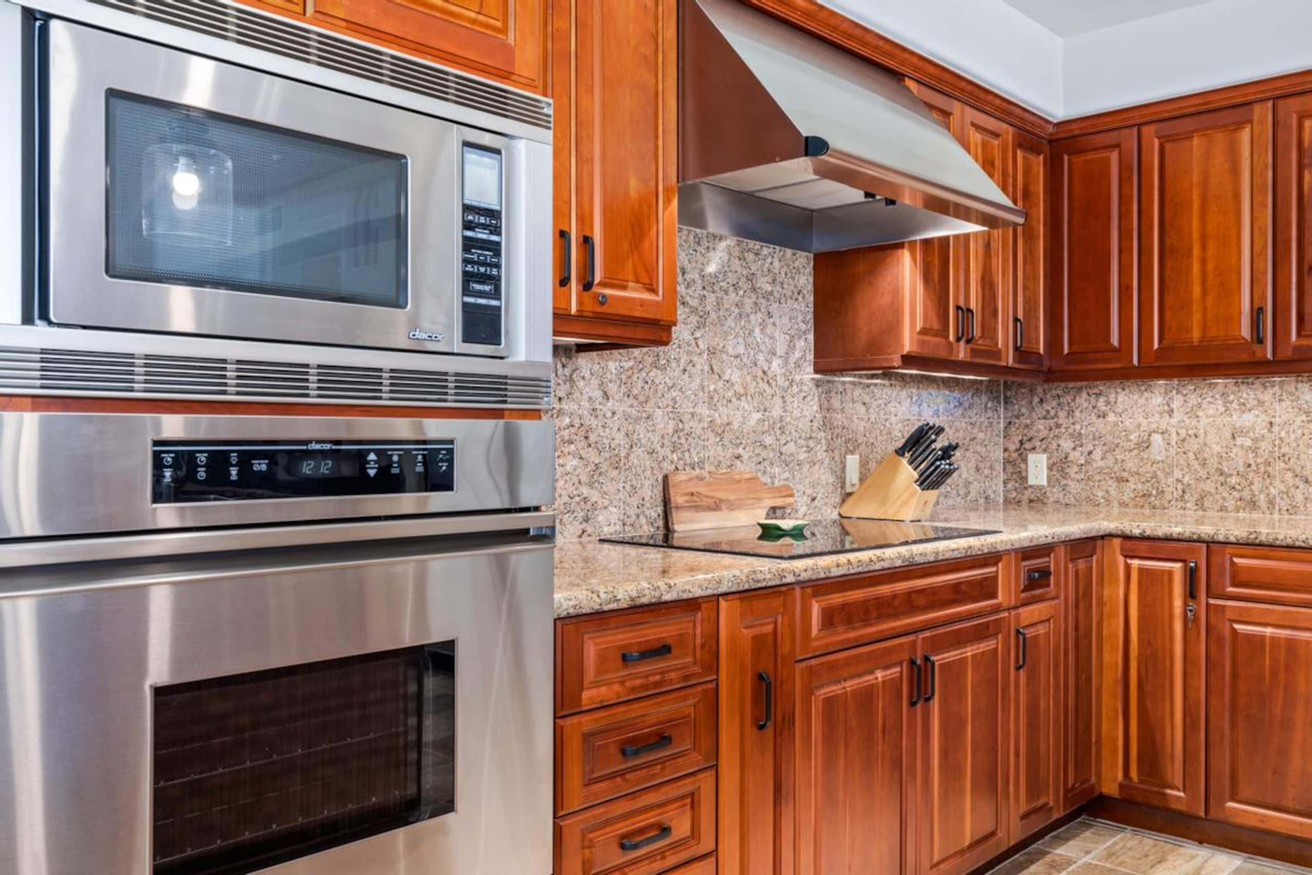 Condo in Waimea · ★5.0 · 3 bedrooms · 4 beds · 3.5 shared baths - Image 30