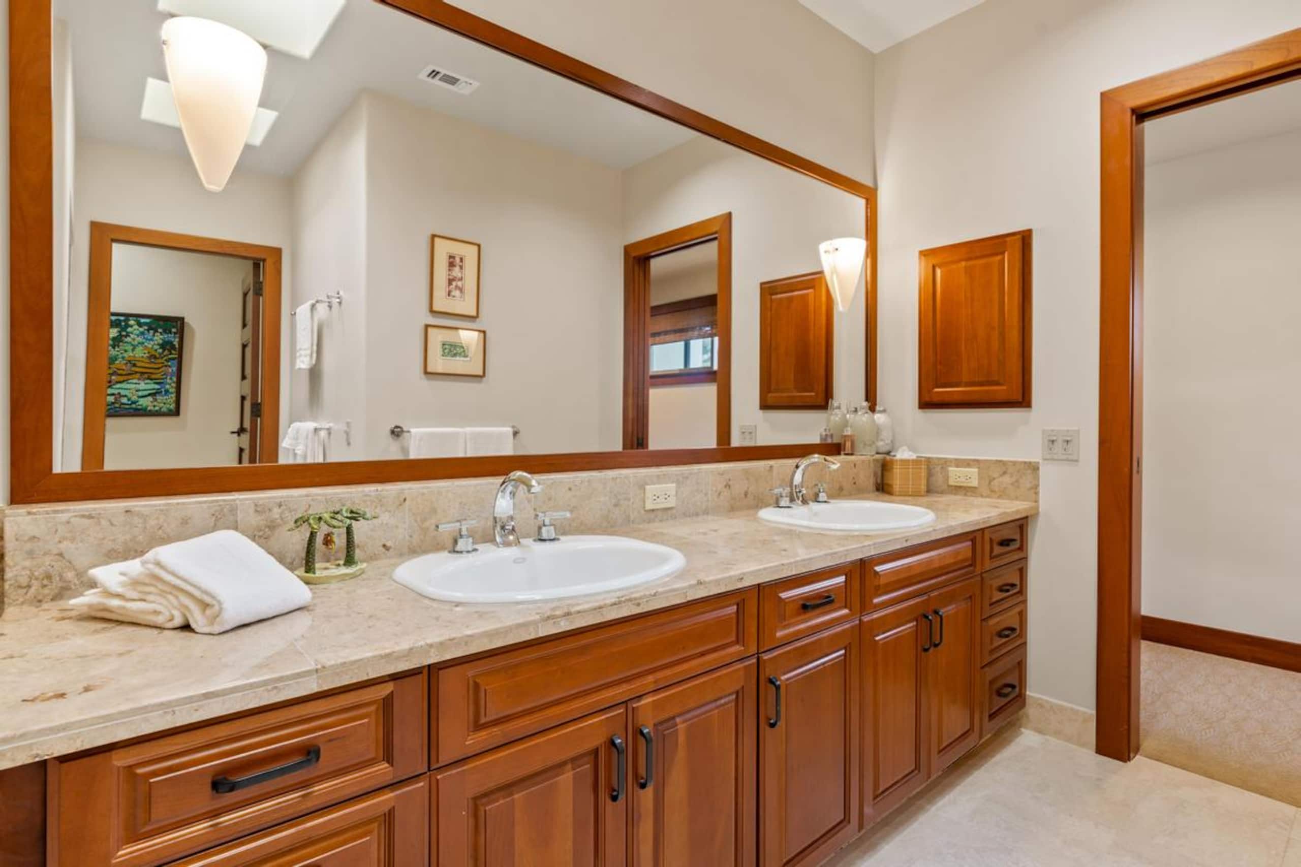 Condo in Waimea · ★5.0 · 3 bedrooms · 4 beds · 3.5 shared baths - Image 15