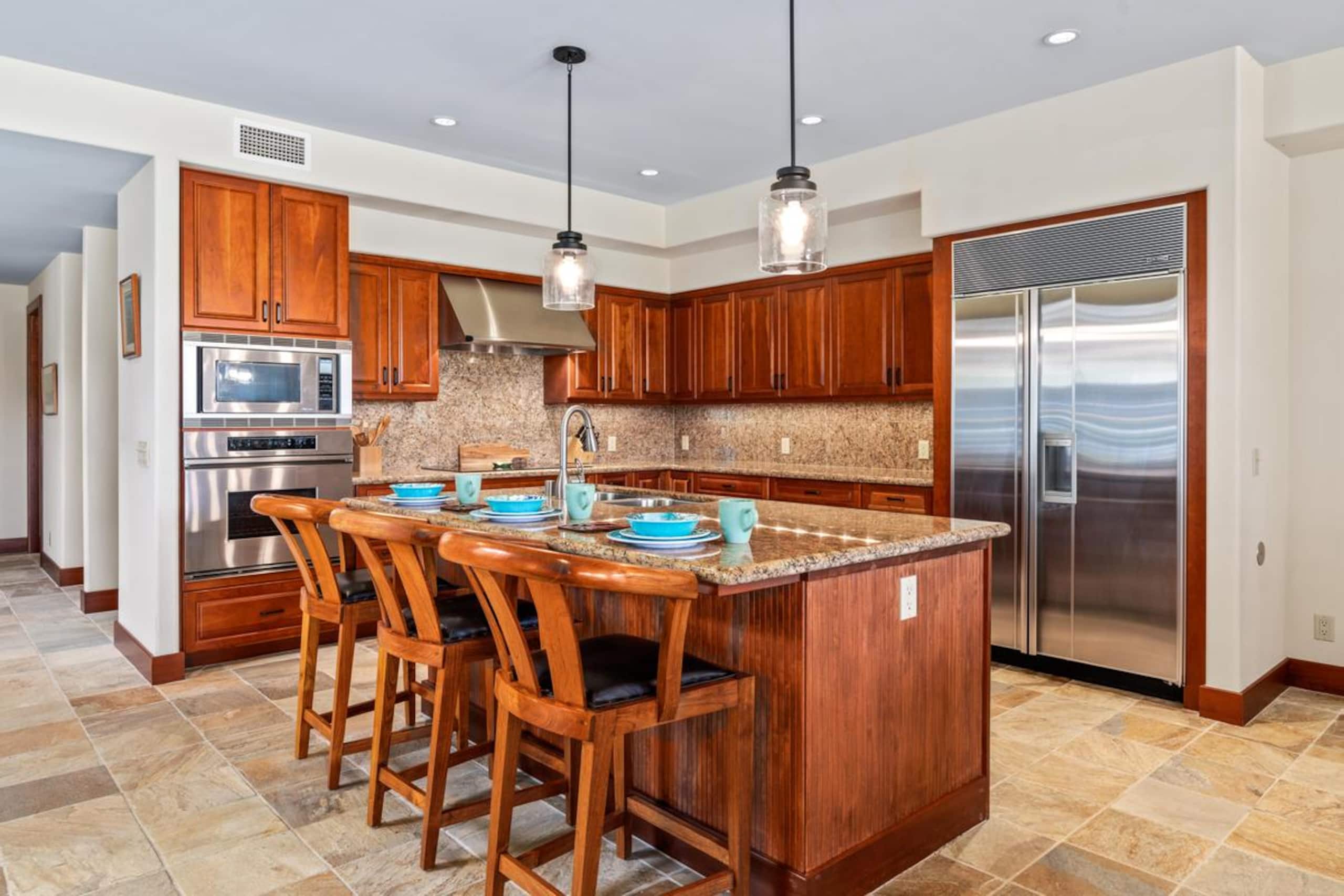 Condo in Waimea · ★5.0 · 3 bedrooms · 4 beds · 3.5 shared baths - Image 25