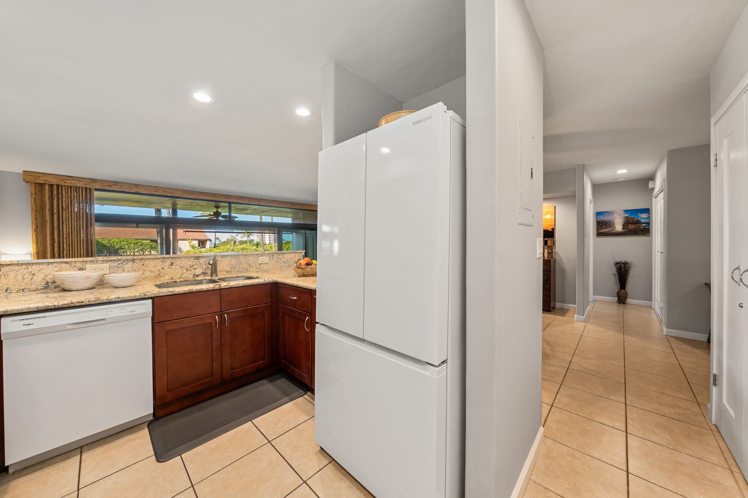 Condo in Lahaina · ★4.86 · 2 bedrooms · 4 beds · 2 baths - Image 18