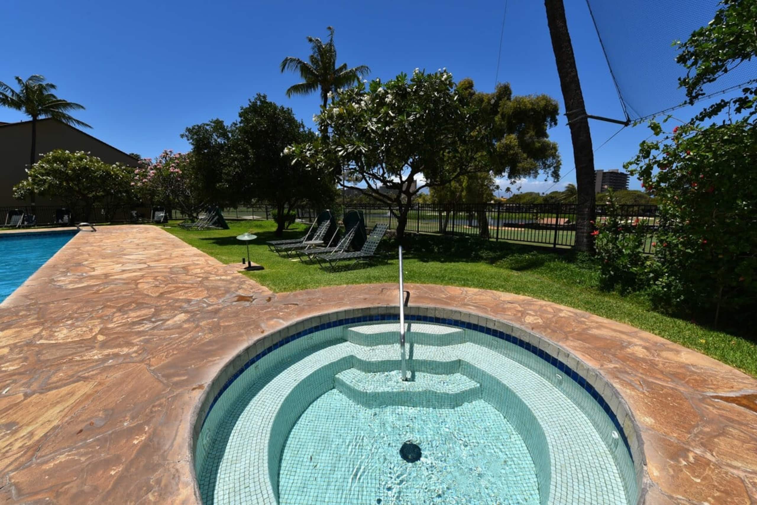 Condo in Lahaina · ★4.86 · 2 bedrooms · 4 beds · 2 baths - Image 40